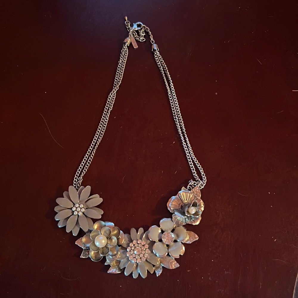 Cookie Lee, Silver Flower Necklace Euc - image 1